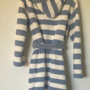 Barefoot dreams short robe